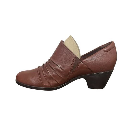 NIB! Clarks Emily2 Cove British Tan Leather Pump Booties - Size 9 - Picture 5 of 11